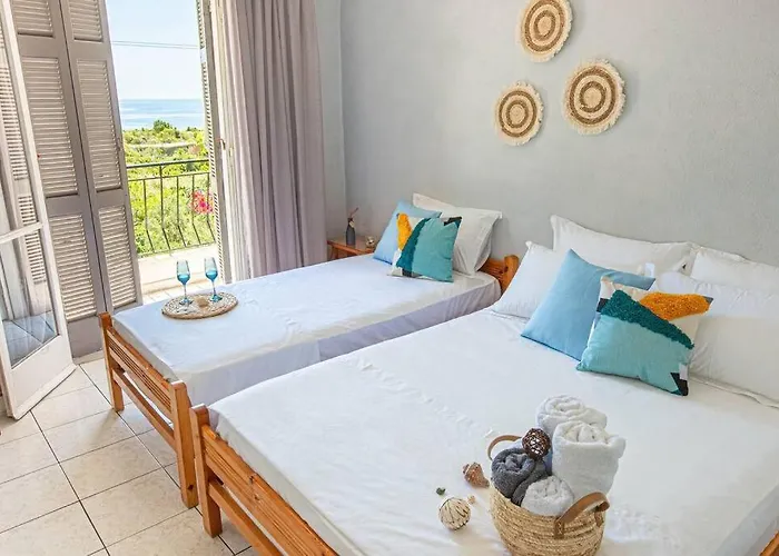 Blue Maraci 1 Access Nd Parking *