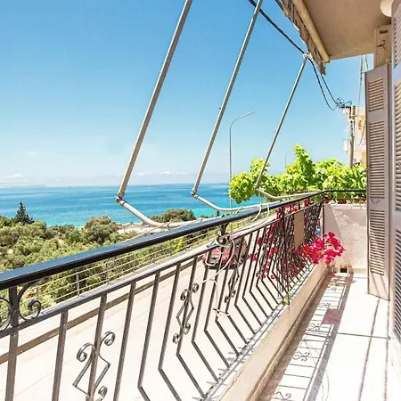 Blue Maraci 1 Access Nd Parking *