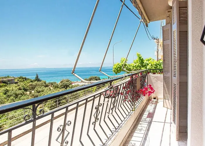 Blue Maraci 1 Access Nd Parking *